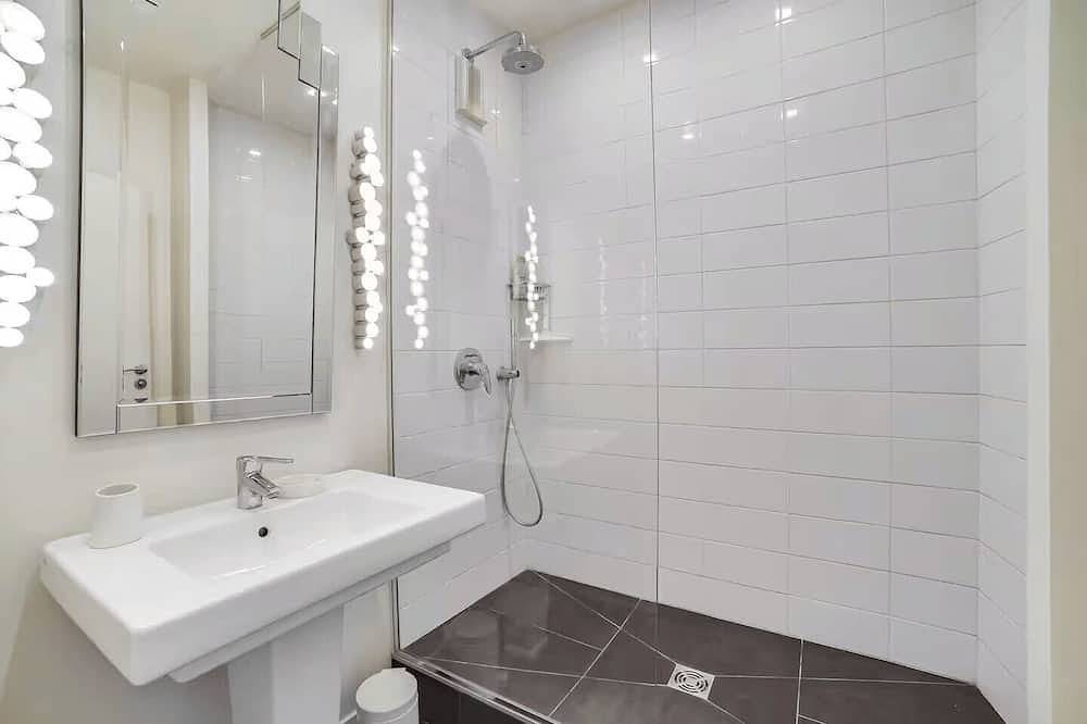 Ganze Wohnung, 100m² apt with terrace in St-Cloud in Saint-Cloud, Hauts-de-Seine