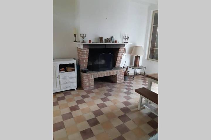 Gîte pour 6 personnes, avec jardin dans Le Thour