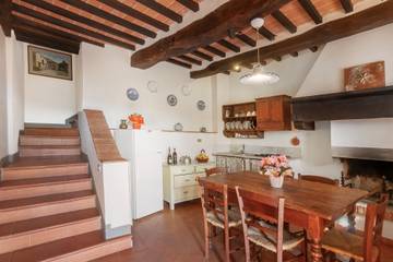 Vacation Rental for 6 Guests in Dicomano, Florence Province, Picture 4