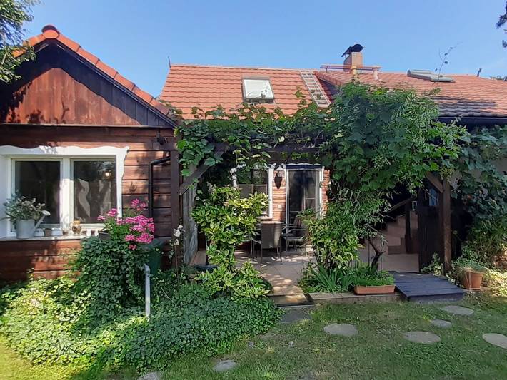 Ferienwohnung für 5 Personen, mit Terrasse und Garten sowie Sauna in Byhleguhre-Byhlen