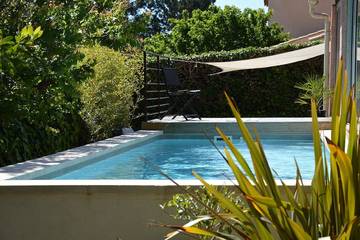 Location de vacances pour 6 personnes, avec jardin et terrasse à Éguilles