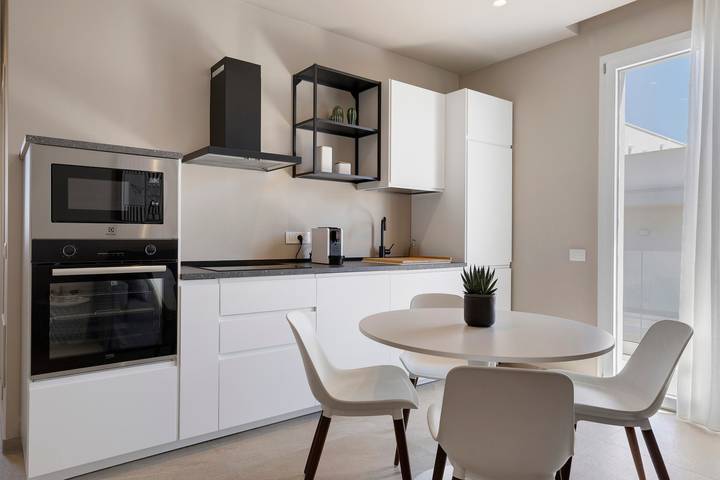 Hel lägenhet, 'Ponente' Apartment with Balcony, Wi-Fi and Air Conditioning in Santa Flavia, Palermo provins