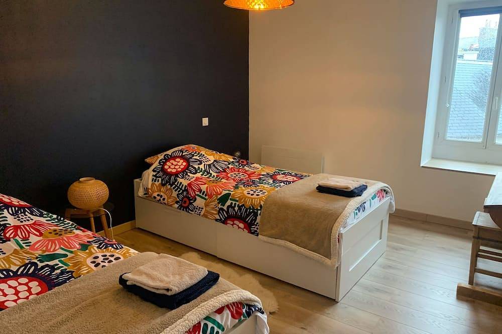 Appartement entier, In the heart of the Paimpolaise city 75 m2 “Le Doris” in Paimpol, Côte de Goëlo