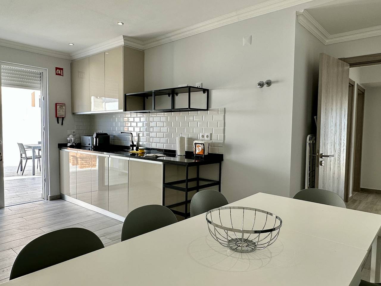 Apartamento inteiro, Apartamento de férias para 8 pessoas com terraço in Ferreiras, Distrito de Faro