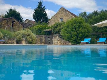 Gîte pour 4 personnes, avec piscine ainsi que terrasse et jardin à Le Buisson-de-Cadouin