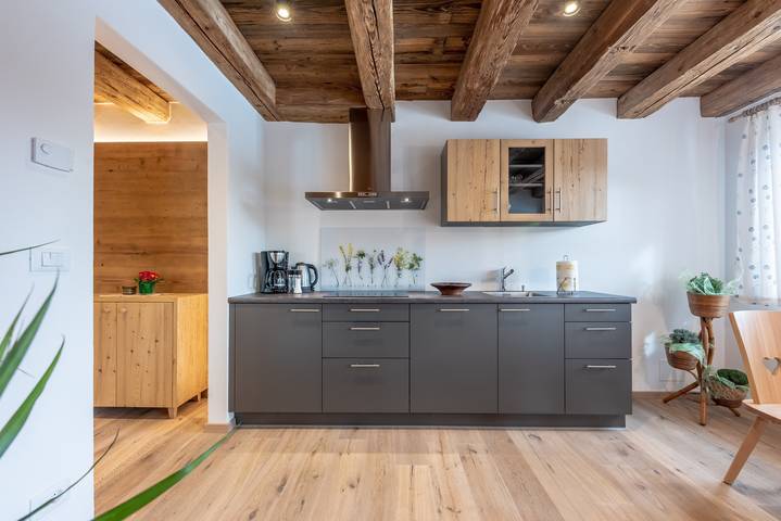Ganze Wohnung, Ferienwohnung "Oberprünst Hof - St. Luis" in gemütlichem Chalet mit Garten und Wlan in Platzers, Tisens