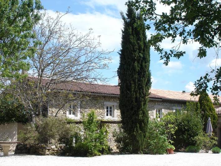 Maison d’hôte pour 4 personnes, avec Terrasse et Jardin ainsi que Piscine et Vue