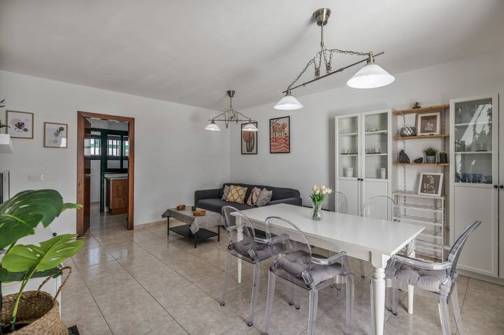 Casa Noelia: Vistas a la montaña, terraza privada y Wi-Fi en Playa Blanca in Playa Blanca, Yaiza