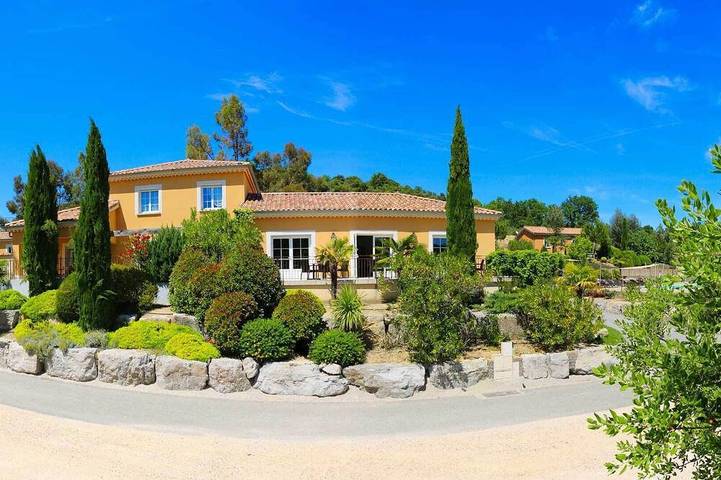 Location de vacances pour 6 personnes, avec terrasse et sauna ainsi que piscine et jardin à Saint-Maurice-d'Ardèche - 3