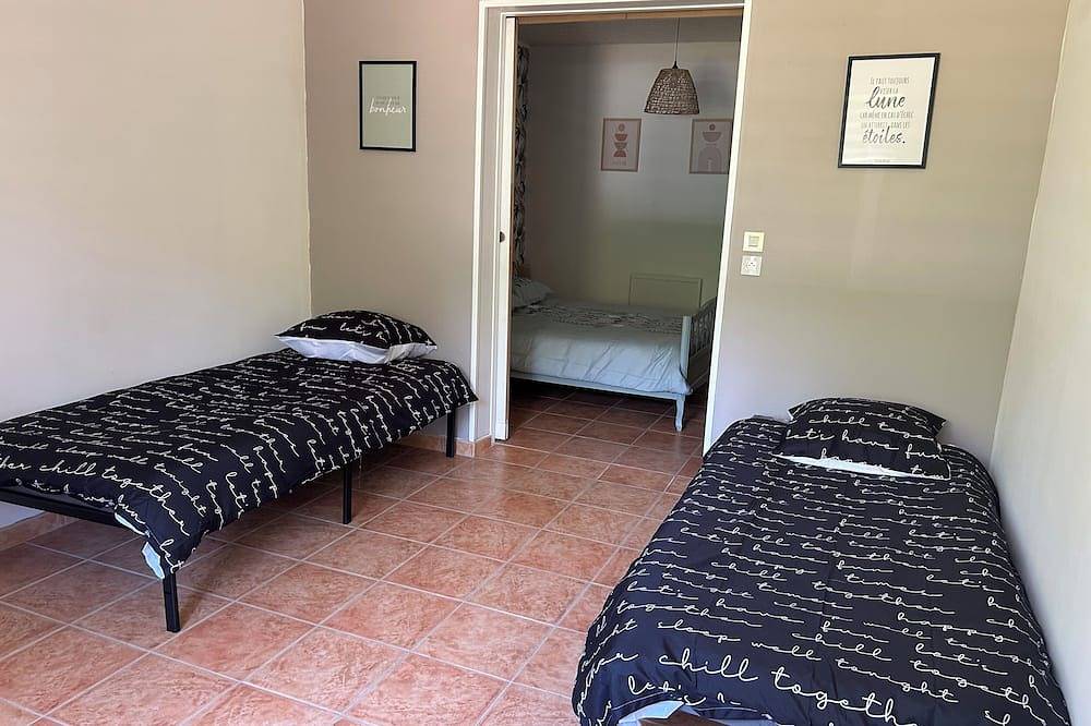 \"Le Temps d'Ailleurs\" Vacation Rental in Vieilles-Maisons-sur-Joudry, Montargis und Umgebung