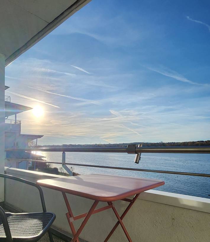 Ferienwohnung für 2 Personen, mit Balkon und Seeblick in Heiligenhafen