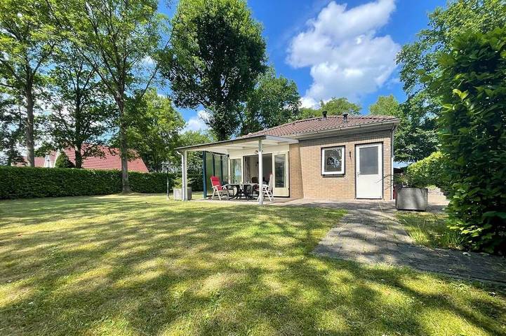 Ferienhaus für 4 Personen, mit Garten und Terrasse in Kortgene