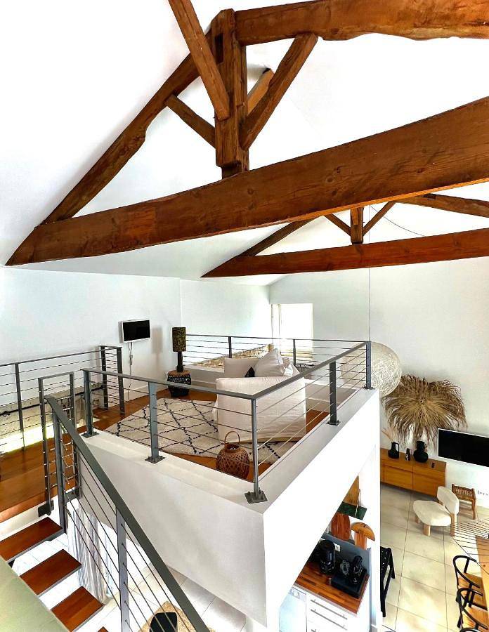 Location de vacances pour 9 personnes, avec terrasse ainsi que vue et jardin, animaux acceptés à Saint-Yrieix-sur-Charente - 2