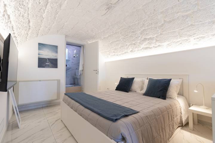 Ganzes Studio, Einzimmerapartment 'La Porta Sul Mare - Ancora' mit gemeinsamer Terrasse, Wlan und Klimaanlage in Mola di Bari, Bari Provinz