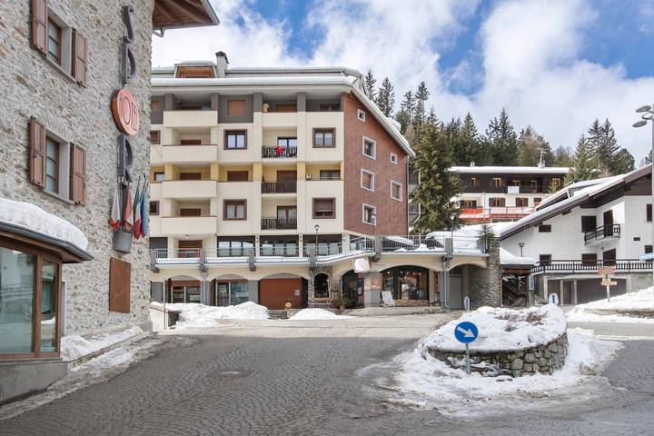 Ganze Wohnung, Ferienwohnung 'Camino' mit Bergblick und Wi-Fi in Santa Caterina Valfurva, Valfurva