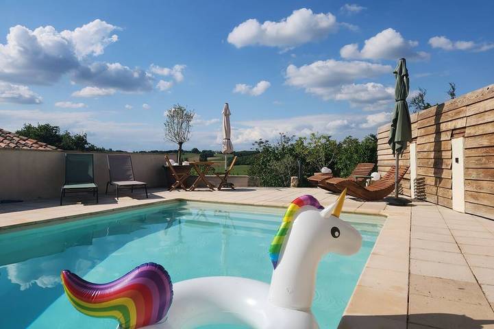 Location de vacances pour 6 personnes, avec piscine, animaux acceptés à Saint-Orens-Pouy-Petit