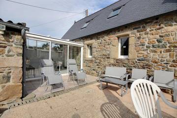 Maison De Vacances pour 4 Personnes dans Plougrescant, Région de Lannion, Photo 2