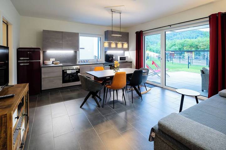 Ferienwohnung für 6 Personen, mit Terrasse und Garten - 1