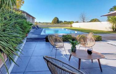 Location de vacances pour 8 personnes, avec jardin et piscine à Moulis-en-Médoc