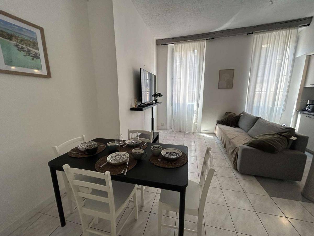 Appartement entier, Appartement 2 pièces au centre de Fréjus, idéal pour 4 personnes - Fr-1-226A-210 in Fréjus, Côte méditerranéenne (France)