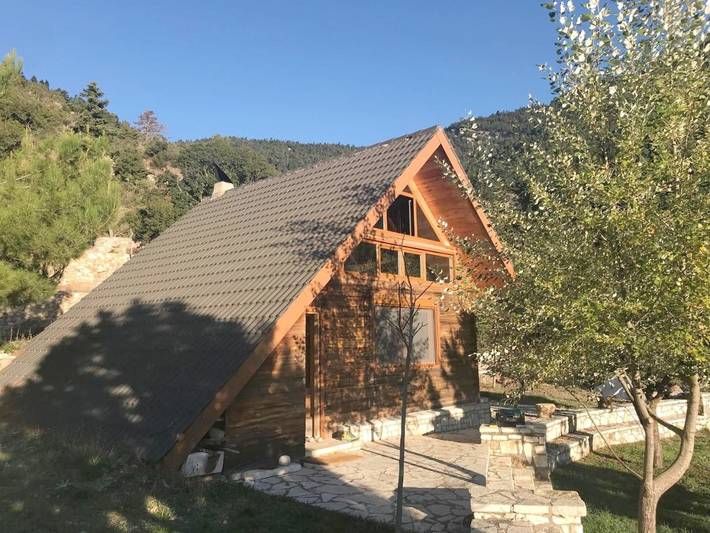Gîte pour 8 personnes, avec Balcon et Terrasse ainsi que Jardin et Vue dans Ροδιά