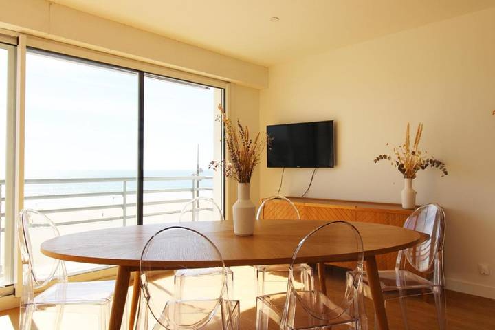 Gîte pour 6 personnes, avec terrasse dans Casino Des Atlantes Les Sables - 3