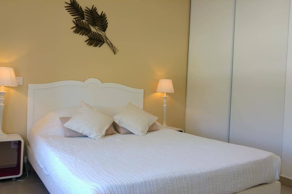 Gîte***heated pool, Wifi, 2 bedrooms, air-conditioned, 1min river, 7min beach in Galéria, Regionaler Naturpark Korsika