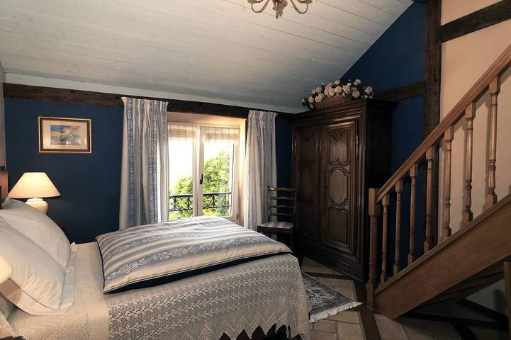 La Dame Blanche awaits you. The open view over the countryside will surprise you. in Bérig-Vintrange, Forbach und Umgebung