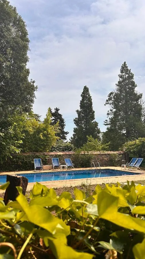 Hotel para 2 personas, con terraza y piscina además de vistas y jardín - 1