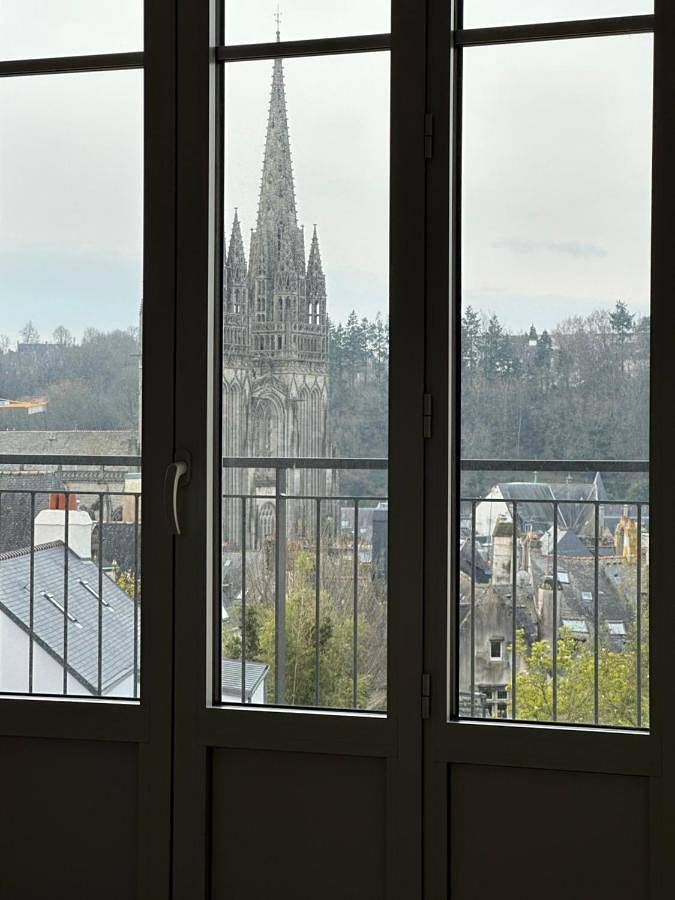 Gîte pour 6 personnes, avec balcon et vue, adapté aux familles dans Office De Tourisme De Quimper - 2