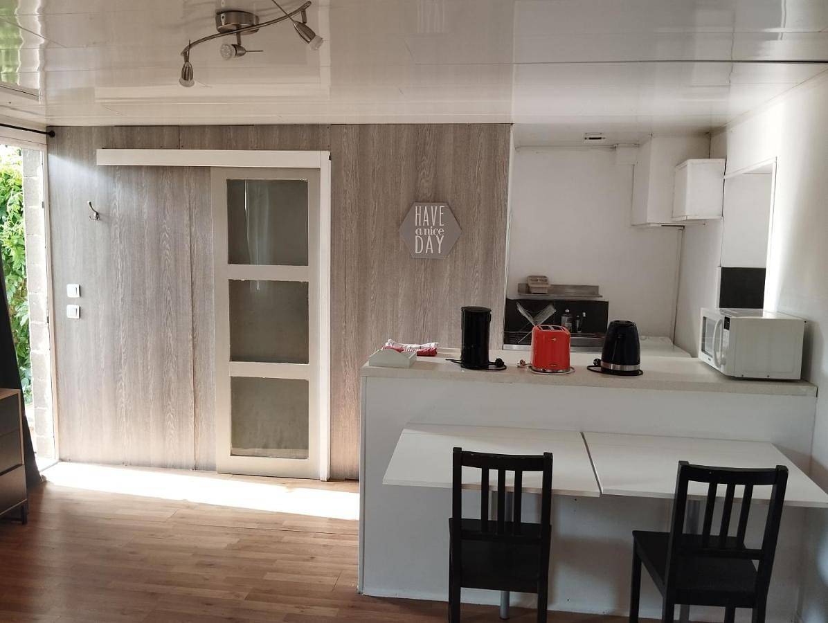 Appartement entier, Studio meublé indépendant in Chambray-lès-Tours, Région de Tours