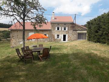 Gîte pour 9 personnes, avec terrasse et jardin à Saint-Bonnet-le-Froid