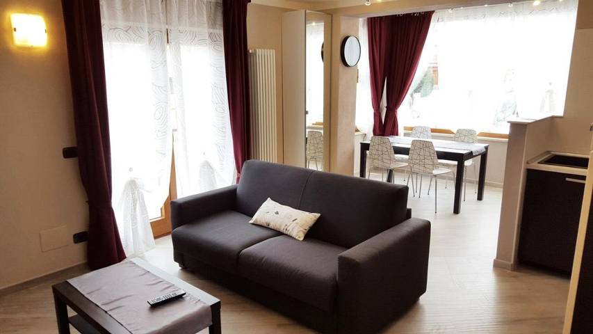 Gîte pour 4 personnes, avec Balcon et Terrasse ainsi que Jardin et Vue dans Charvensod