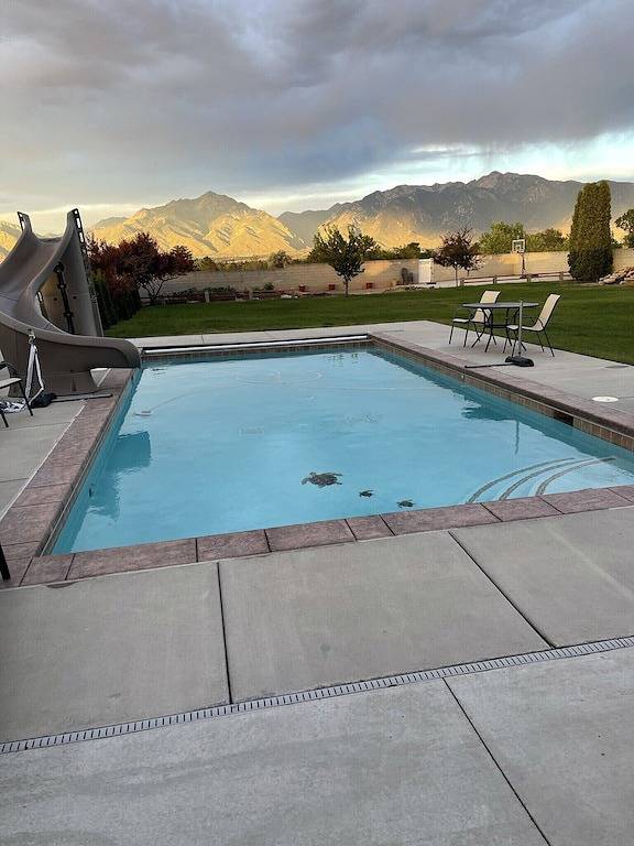 Ferienhaus für 8 Personen, mit Garten und Whirlpool - 1