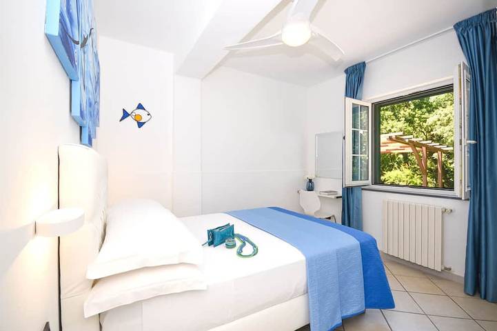 Apartamento entero, Luxury sea view apartment with pool and parking in Villammare, Vibonati