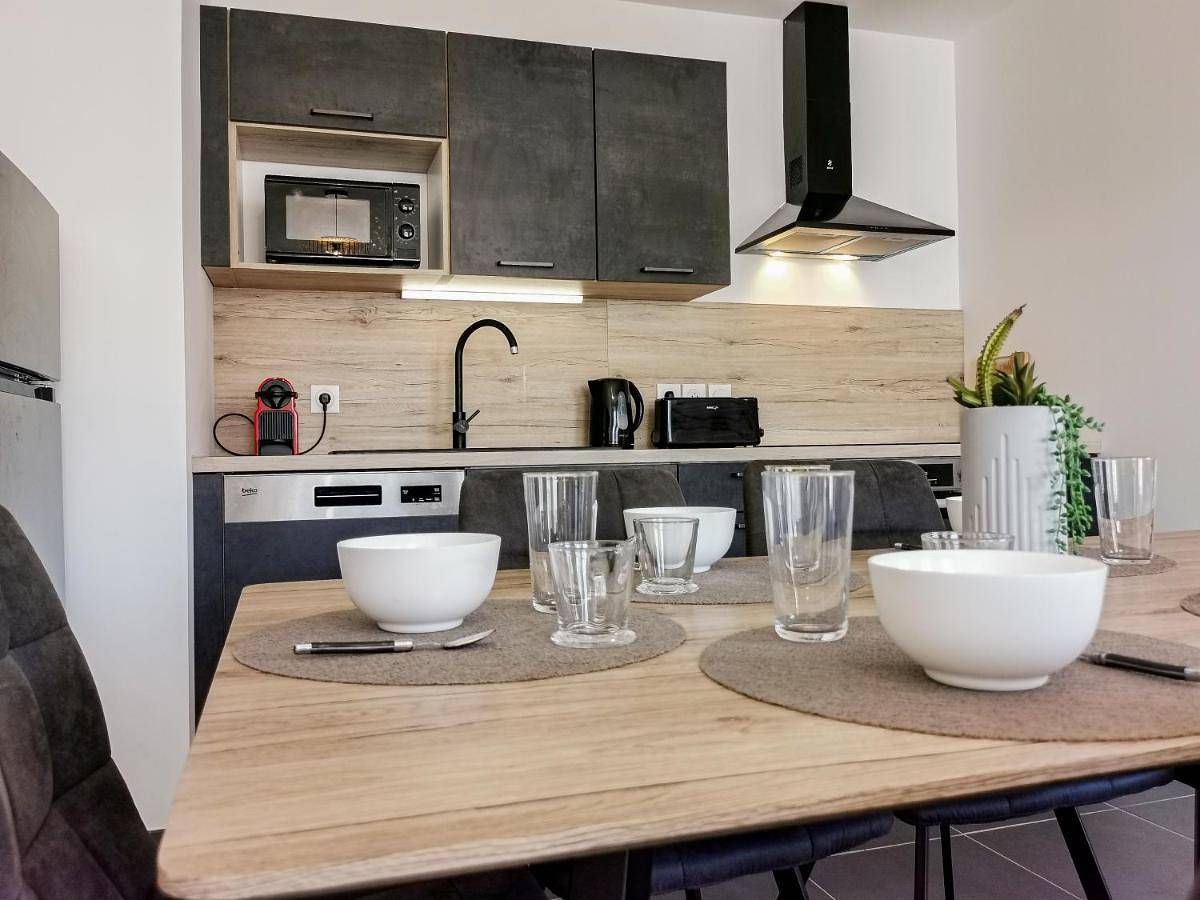 Appartement entier, Two-Bedroom Apartment in Seynod, Annecy (commune)