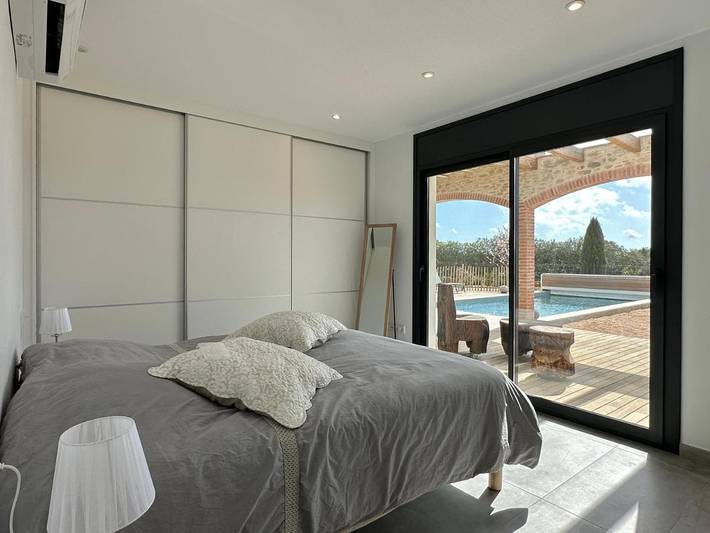 Location de vacances pour 8 personnes, avec piscine ainsi que jardin et vue à Peralada - 4