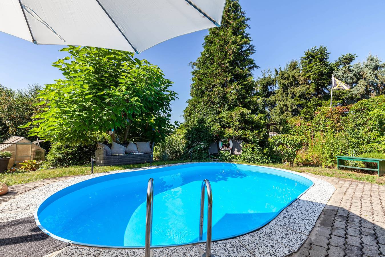 Casa vacacional 'Ferienwohnung Elbtalblick' con piscina privada, terraza y Wi-Fi in Weinböhla, Meissen Region