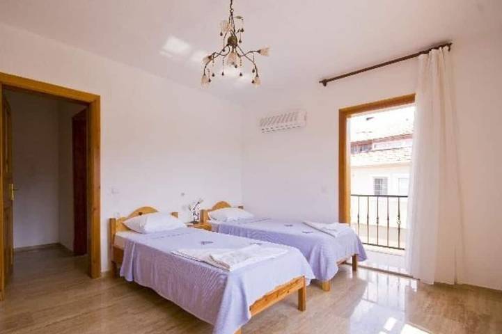 Çeşme'de Lüx Havuzlu Aile Villası ! in Cesme, Türkische Ägäis