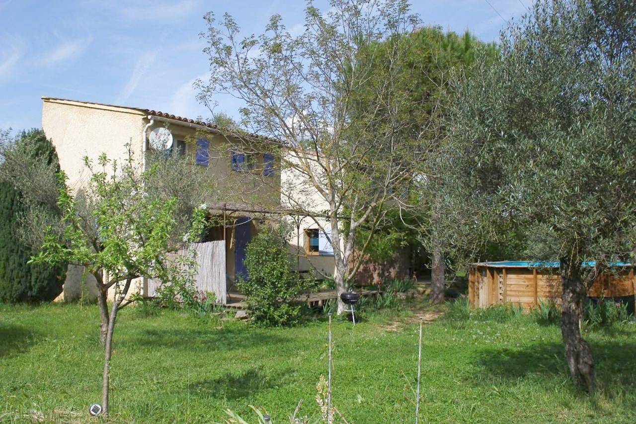 Two-Bedroom Cottage (4-6 Adults) in Correns, Région de Brignoles
