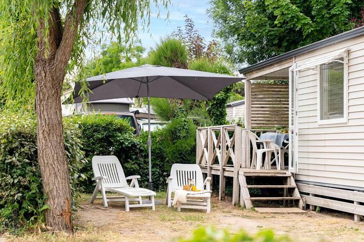 Camping pour 5 personnes, avec vue et sauna ainsi que jardin et piscine, animaux acceptés à Saint-Jean-de-Monts - 4