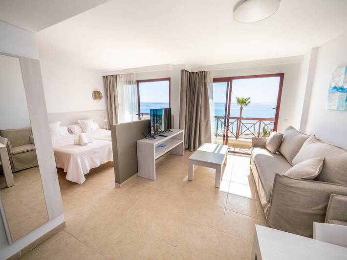 Apartmenthotel für 5 Personen, mit Balkon und Terrasse sowie Ausblick in Cala Millor