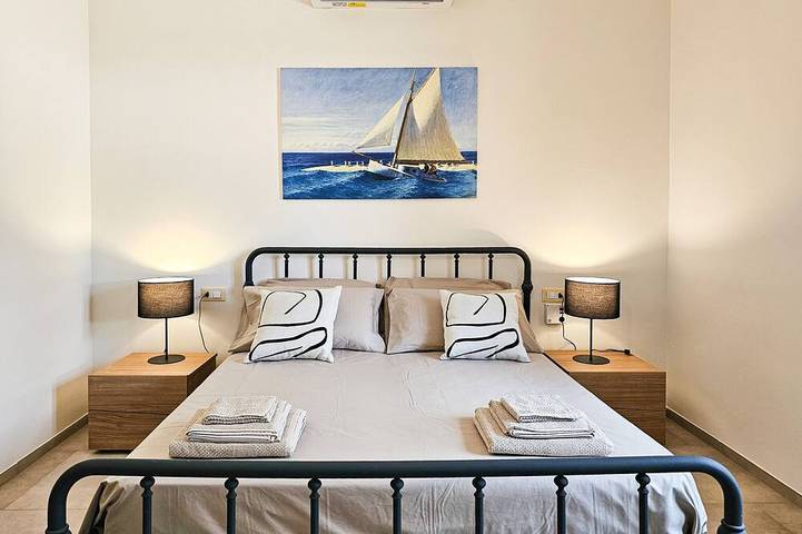 Location de vacances pour 12 personnes, avec piscine ainsi que jardin et terrasse dans Castello (Puegnago sul Garda) - 4