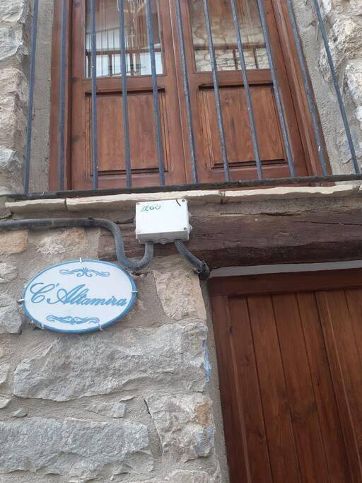 Casa de vacaciones para 10 personas, con balcón en Els Ports