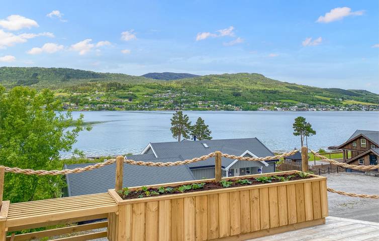 Ferienhaus für 10 Personen mit Garten in Nesset, Nördliches Fjordnorwegen