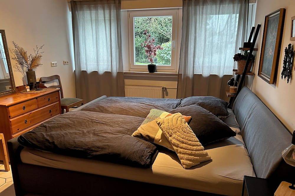 Ganze Wohnung, Ferienwohnung Wermelskirchen Tente 100qm mit Garten in Wermelskirchen, Rheinisch-Bergischer Kreis