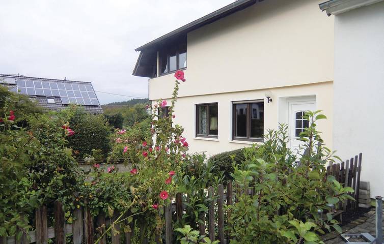 Ferienwohnung für 4 Personen, mit Terrasse und Garten in der Eifel - 2