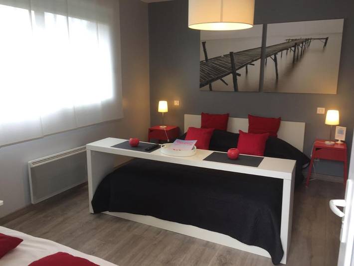 Chambre d’hôte pour 2 personnes, avec Jacuzzi ainsi que Terrasse et Jardin dans Lacanau Ocean