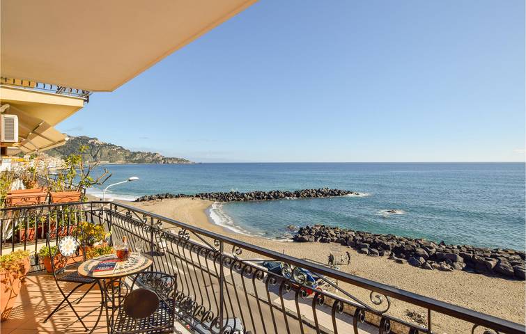 Ferienwohnung für 6 Personen, mit Terrasse in Giardini-Naxos - 4