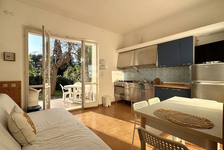 Appartamento intero, N205 - Numana, delizioso bilocale con giardino in Numana, Riviera del Conero